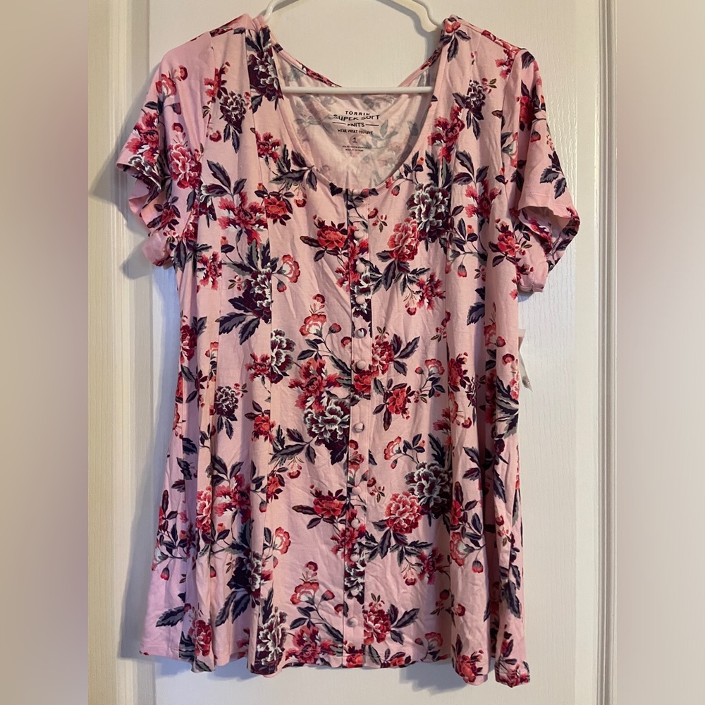 NWT Torrid Pink Ruffled Blossom Floral Buttoned Blouse 1 14-16 Cottage Casual